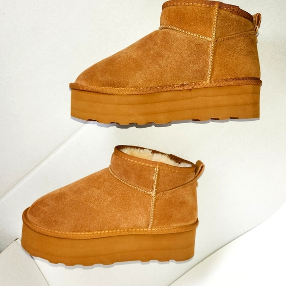 Cushionaire Shoes - CUSHIONAIRE Women's Hippy Genuine Suede pull on platform boot +Memory Foam
